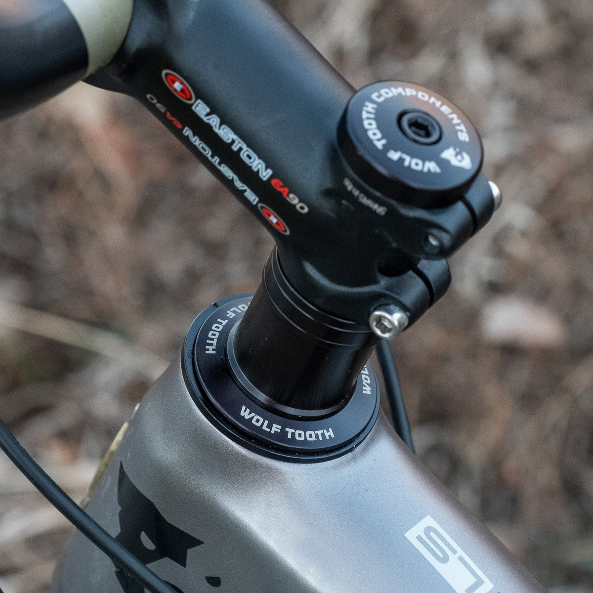 Wolf Tooth 1 Degree GeoShift Performance Angle Headset EC44/28.6 Upper, EC44/40 Lower
