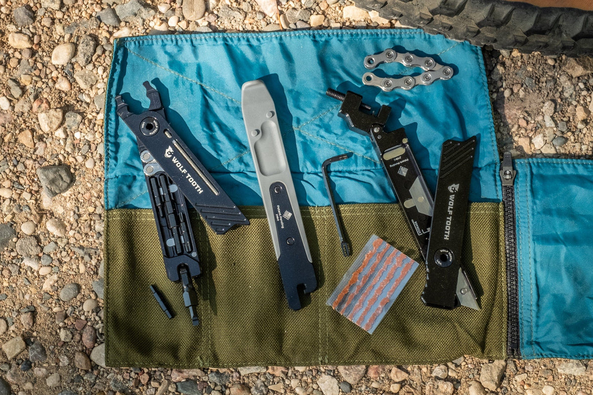 Wolf Tooth 8 - Bit Chainbreaker + Utility Knife Multi - Tool